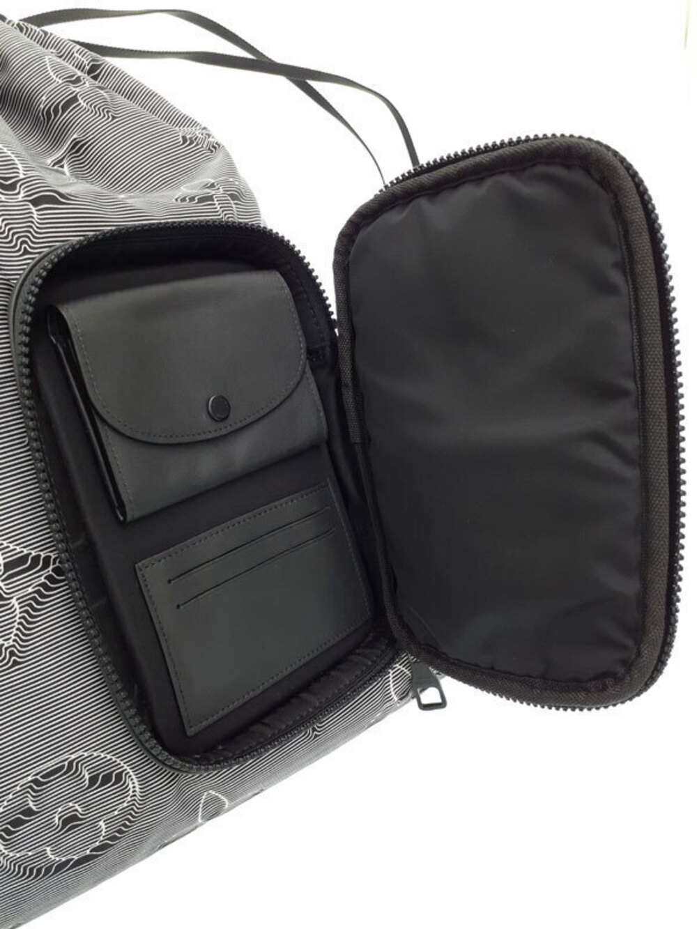 Louis Vuitton Drawstring Backpack - Picture 5 of 9